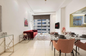 Amazing 1BR, Dubai Marina, Sea View, Metro Nearby - Daniels Holiday Homes